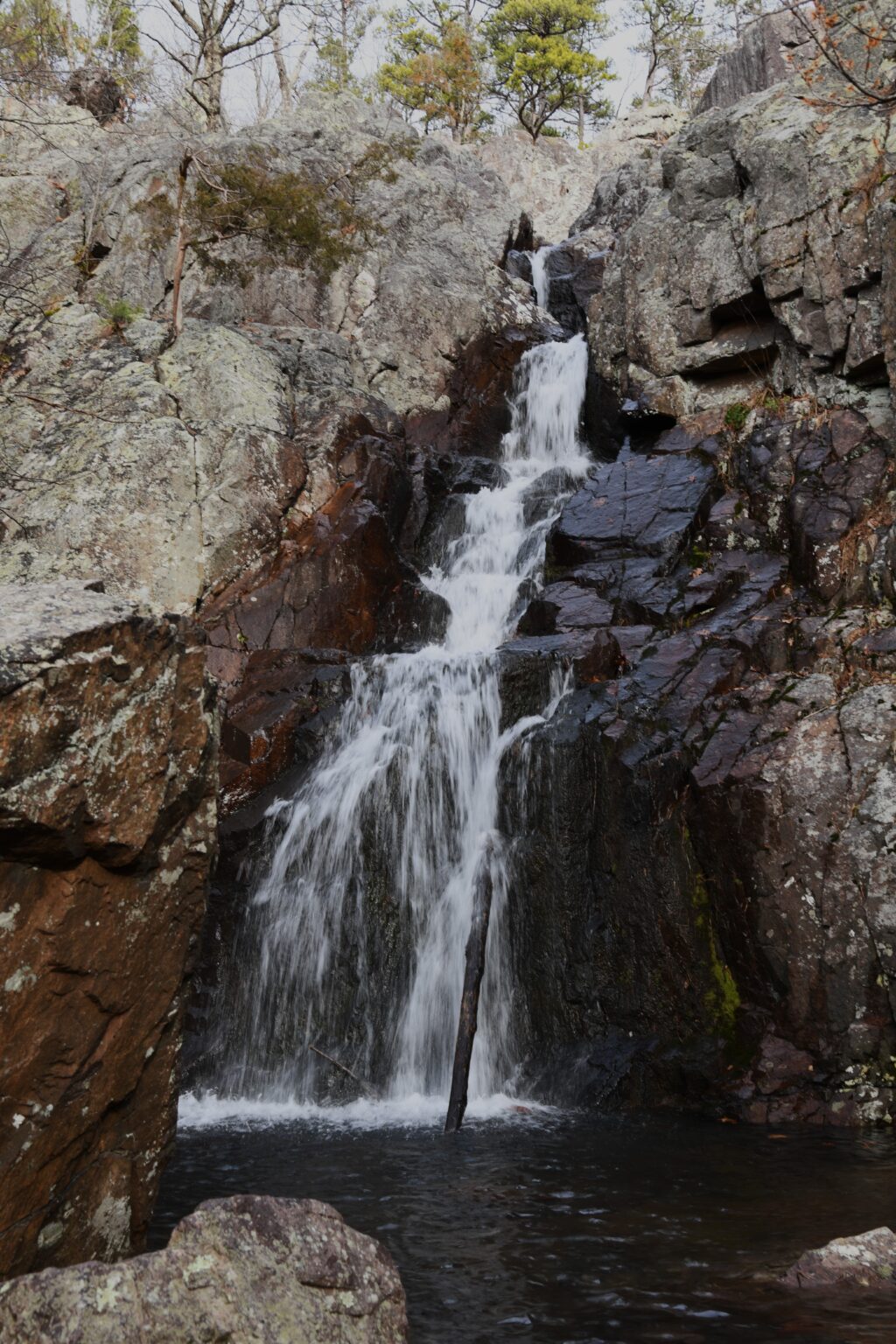 Water tumbling down Mina Sauk Falls, the tallest waterfall in Missouri.